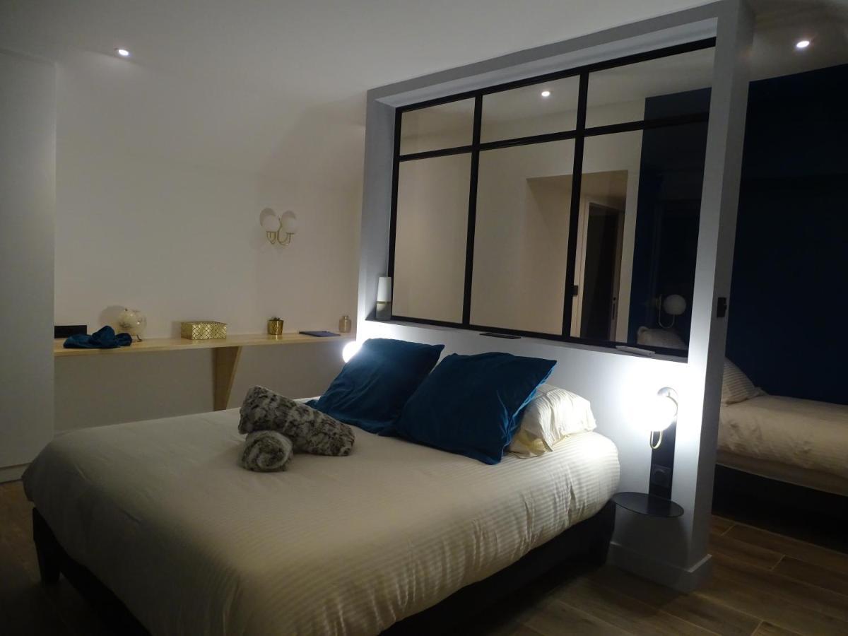 Villa Entiere Du Chateau Lacroix De Civrac 3 Ch, 3 Sdb, Piscine Xxl,Sauna, 4 Etoiles,7 Pers מראה חיצוני תמונה