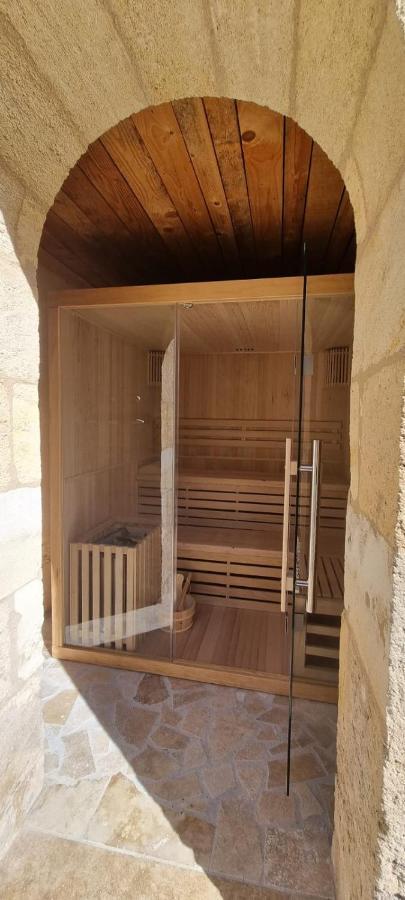 Villa Entiere Du Chateau Lacroix De Civrac 3 Ch, 3 Sdb, Piscine Xxl,Sauna, 4 Etoiles,7 Pers מראה חיצוני תמונה