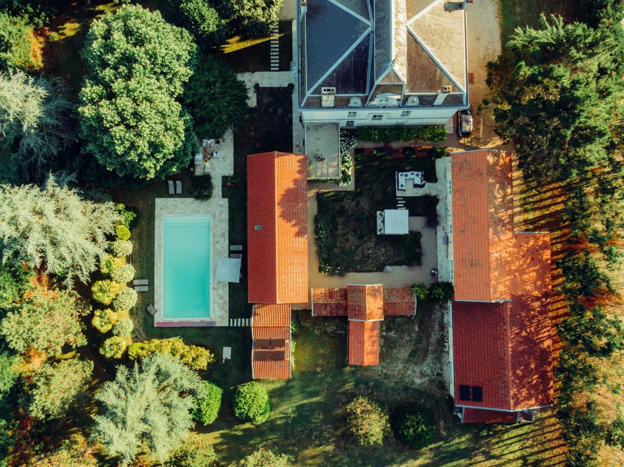 Villa Entiere Du Chateau Lacroix De Civrac 3 Ch, 3 Sdb, Piscine Xxl,Sauna, 4 Etoiles,7 Pers מראה חיצוני תמונה